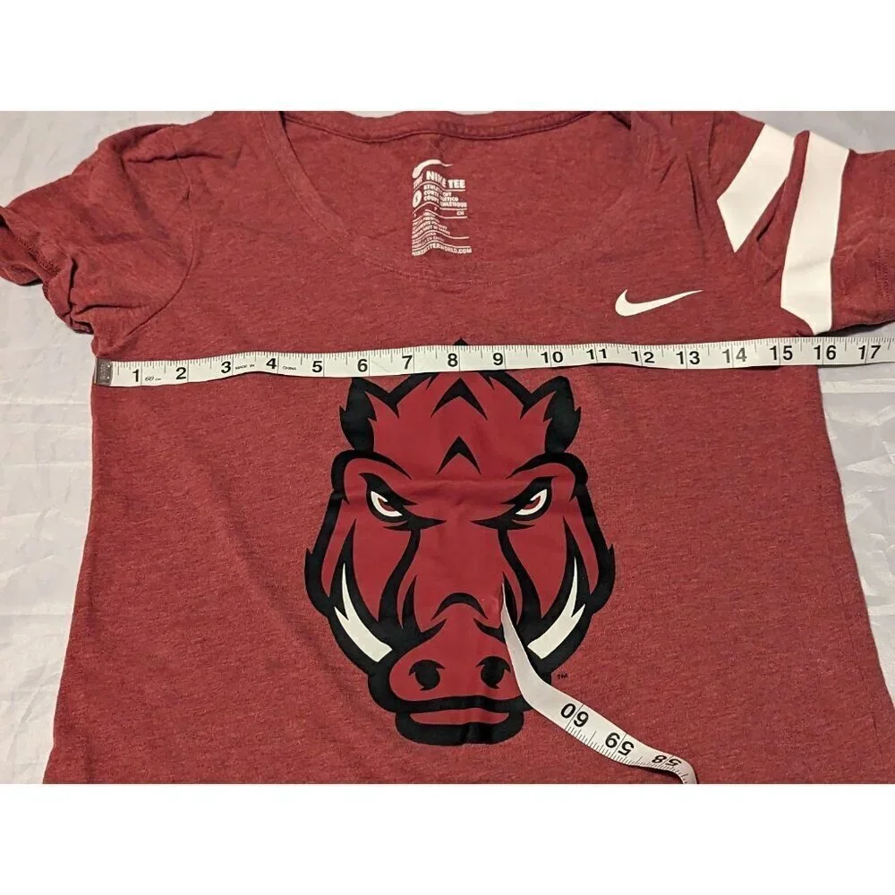 Nike The Nike Tee Arkansas Razorback Women's Size Small Graphic Tee Short Sleeve